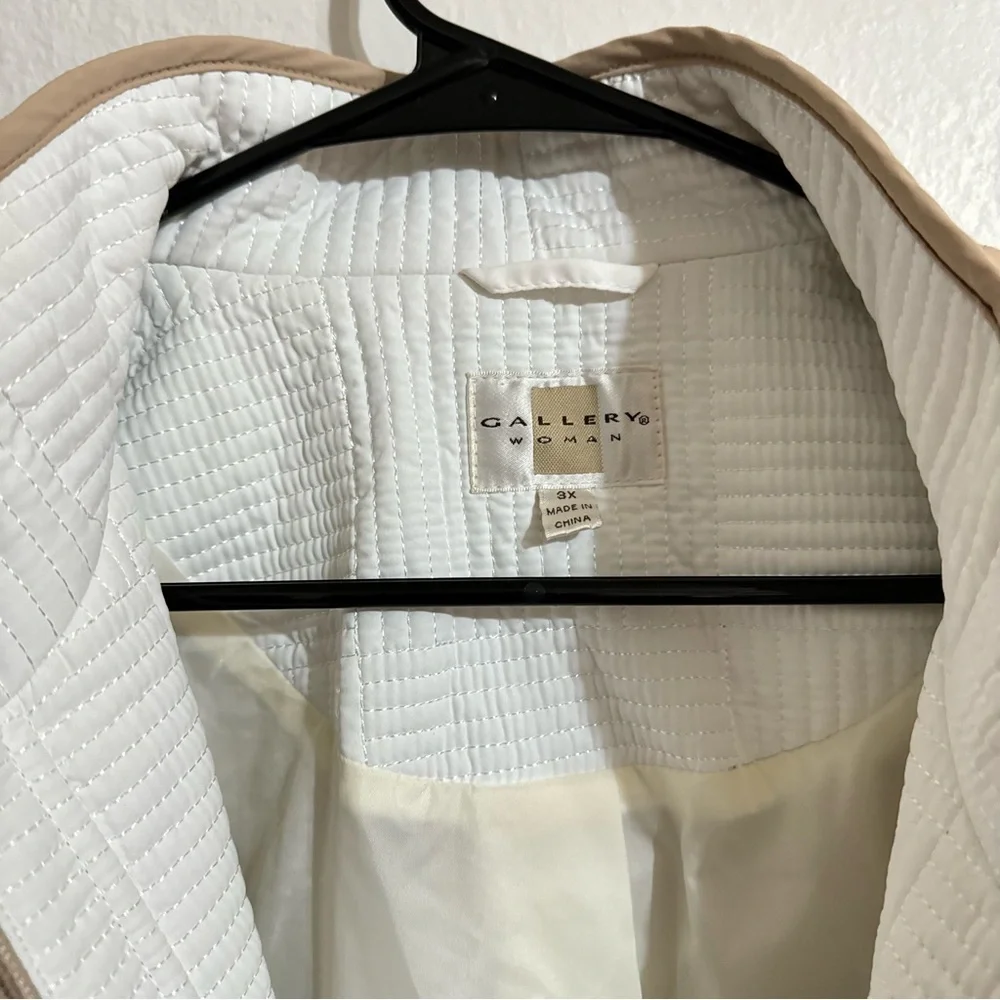 Gallery Woman’s 3X Tan Quilted Button Zip Snap Closure Overcoat Jacket - Picture 6 of 7